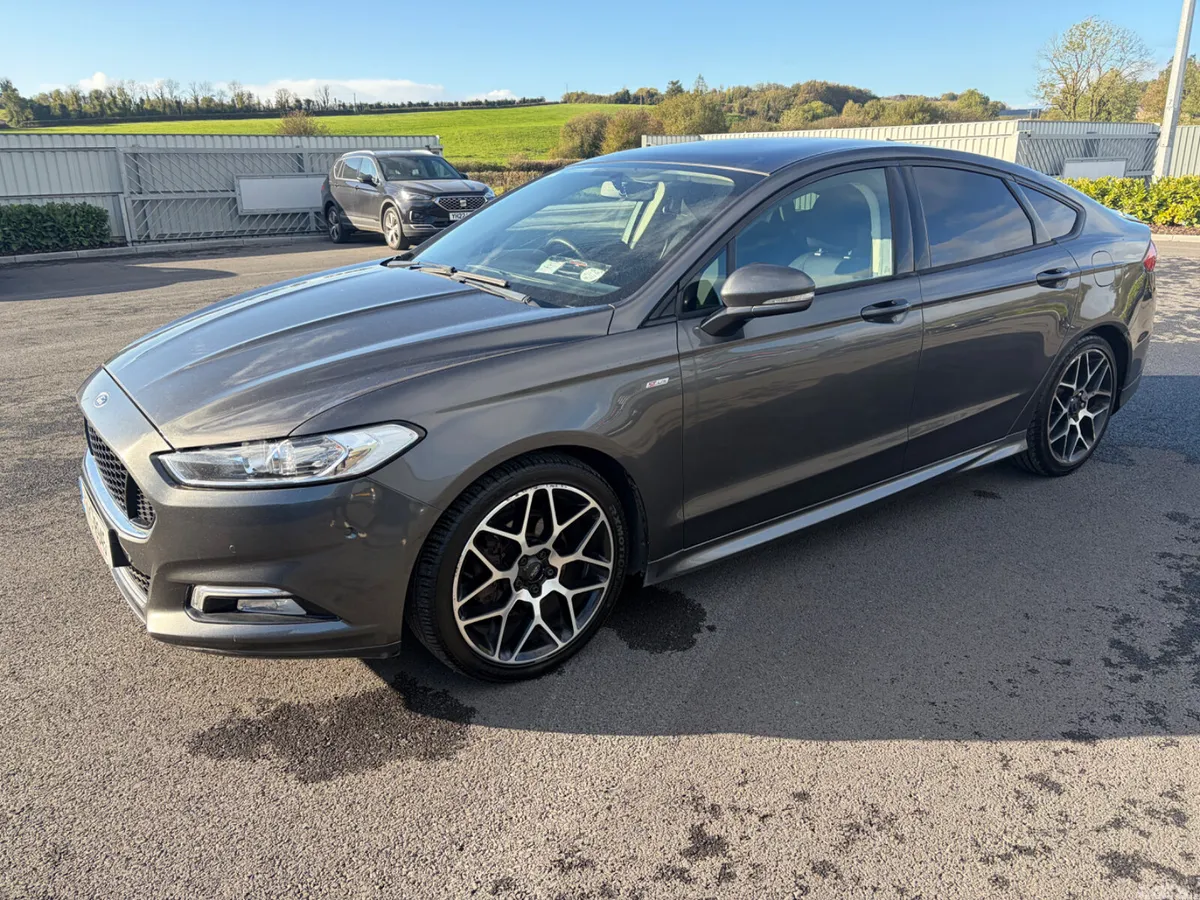 Ford Mondeo Hatchback, Diesel, 2017, Grey