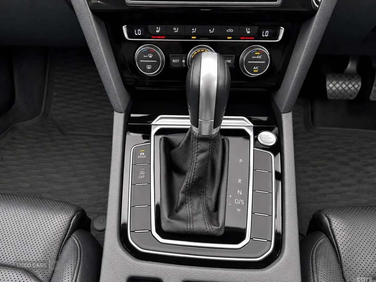 Volkswagen Passat , Petrol, 2015, Black