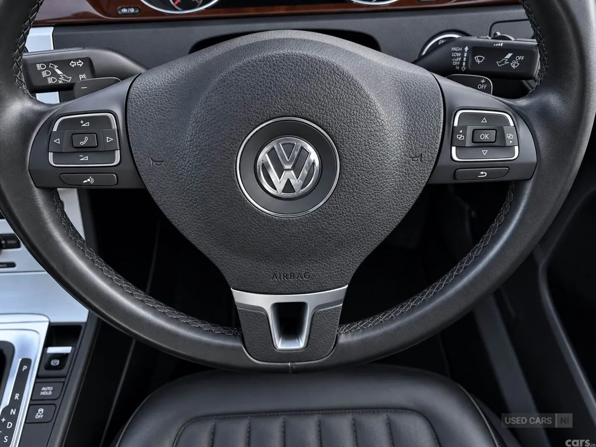 Volkswagen Passat , Petrol, 2013, White