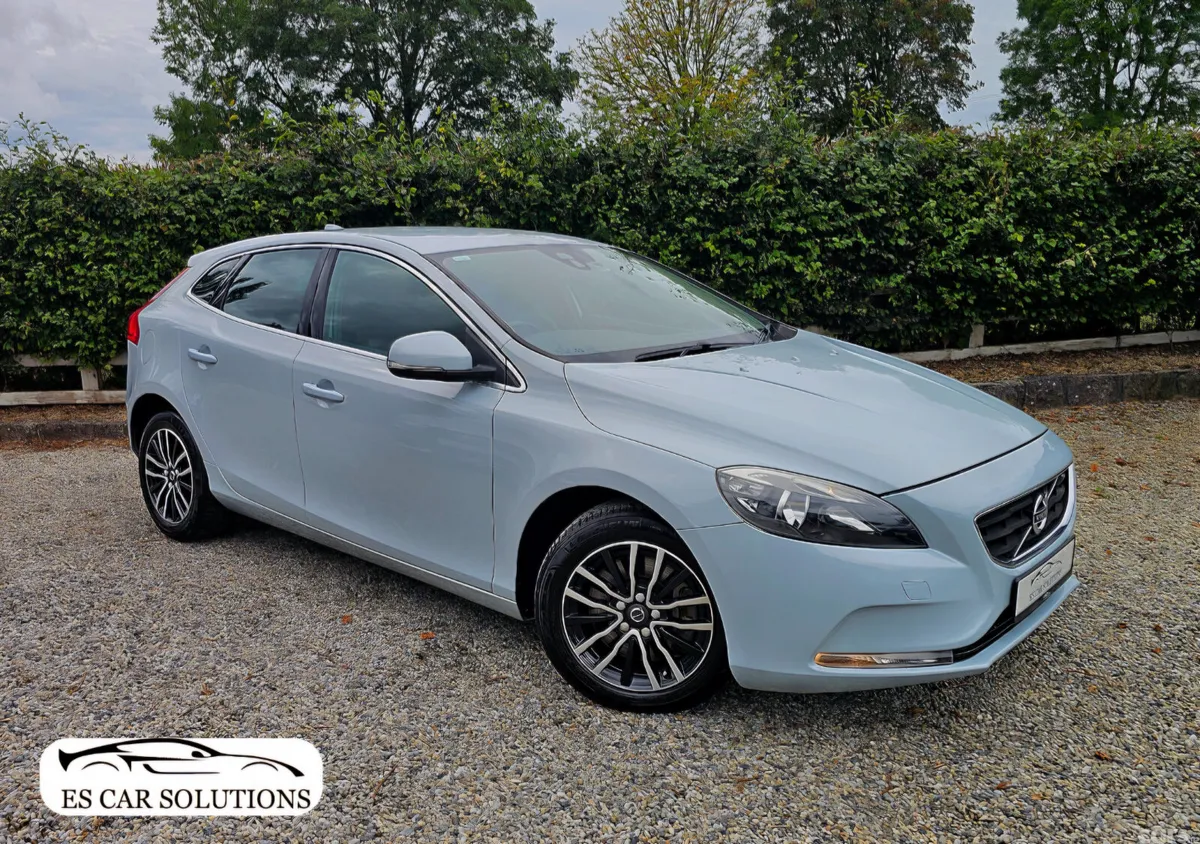 Volvo V40 Hatchback, Petrol, 2016, Grey