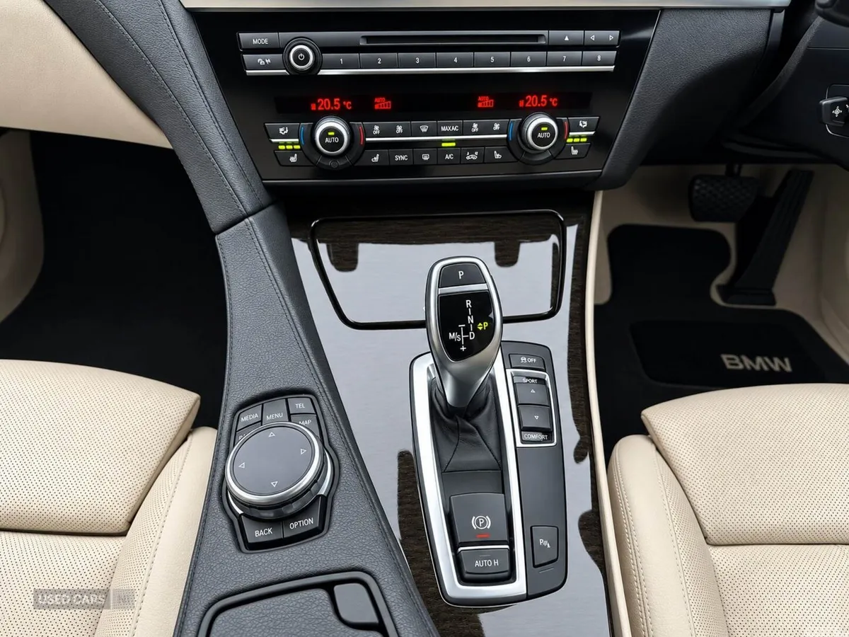 BMW 6-Series , Petrol, 2015, Black
