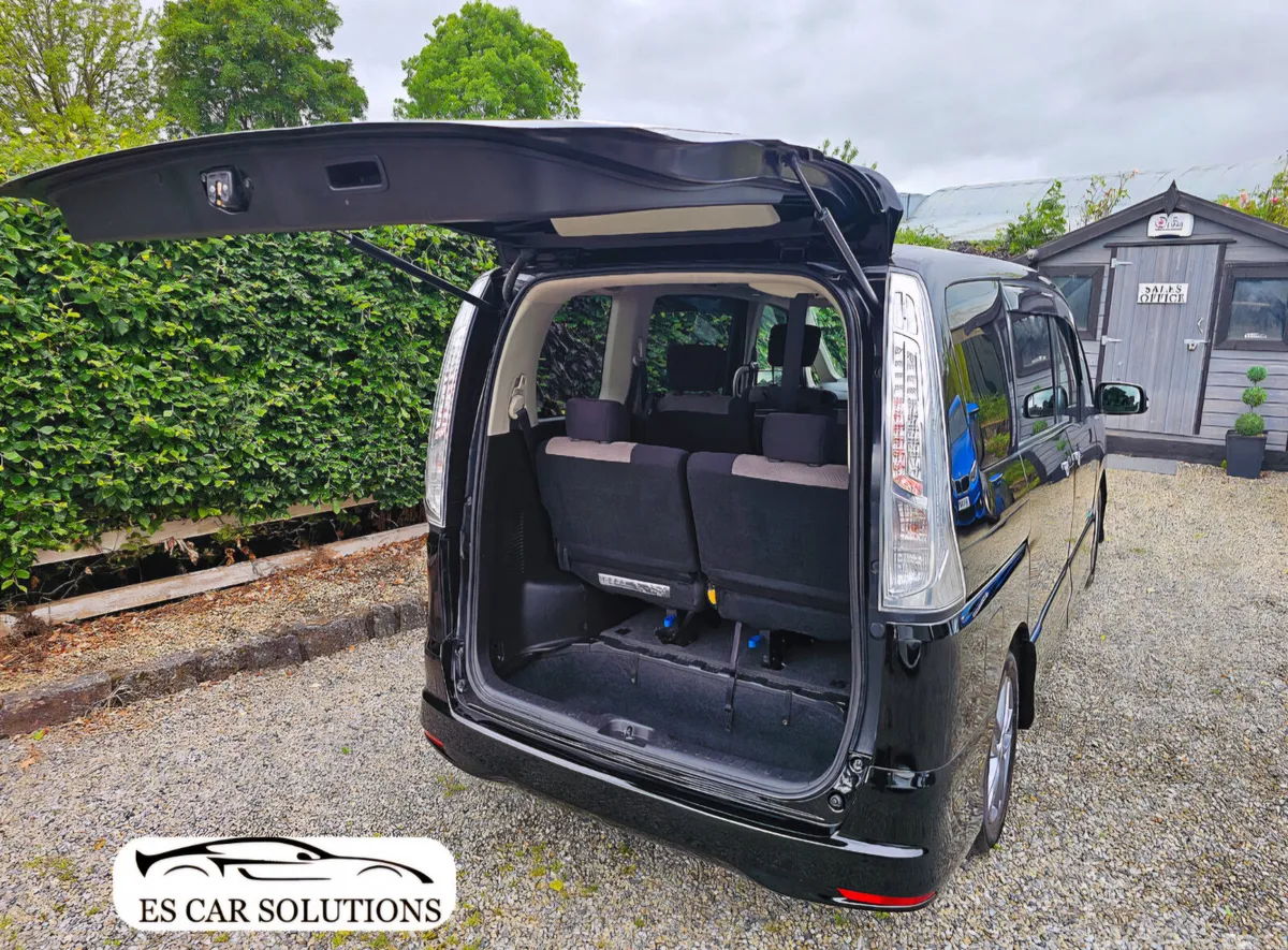 Nissan Serena MPV, Petrol Hybrid, 2012, Black