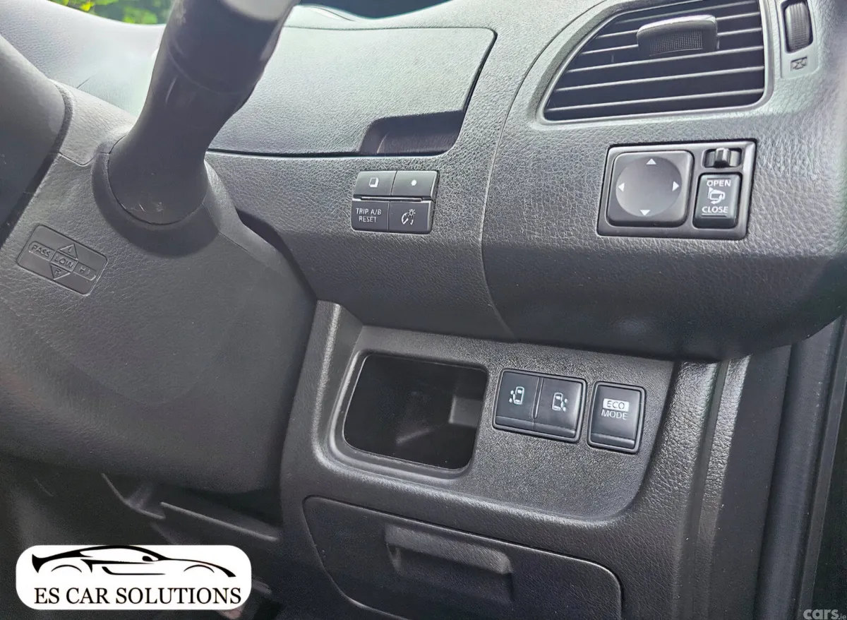 Nissan Serena MPV, Petrol Hybrid, 2012, Black