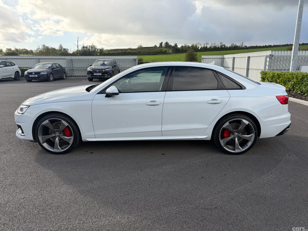 Audi A4 Saloon, Diesel, 2019, White
