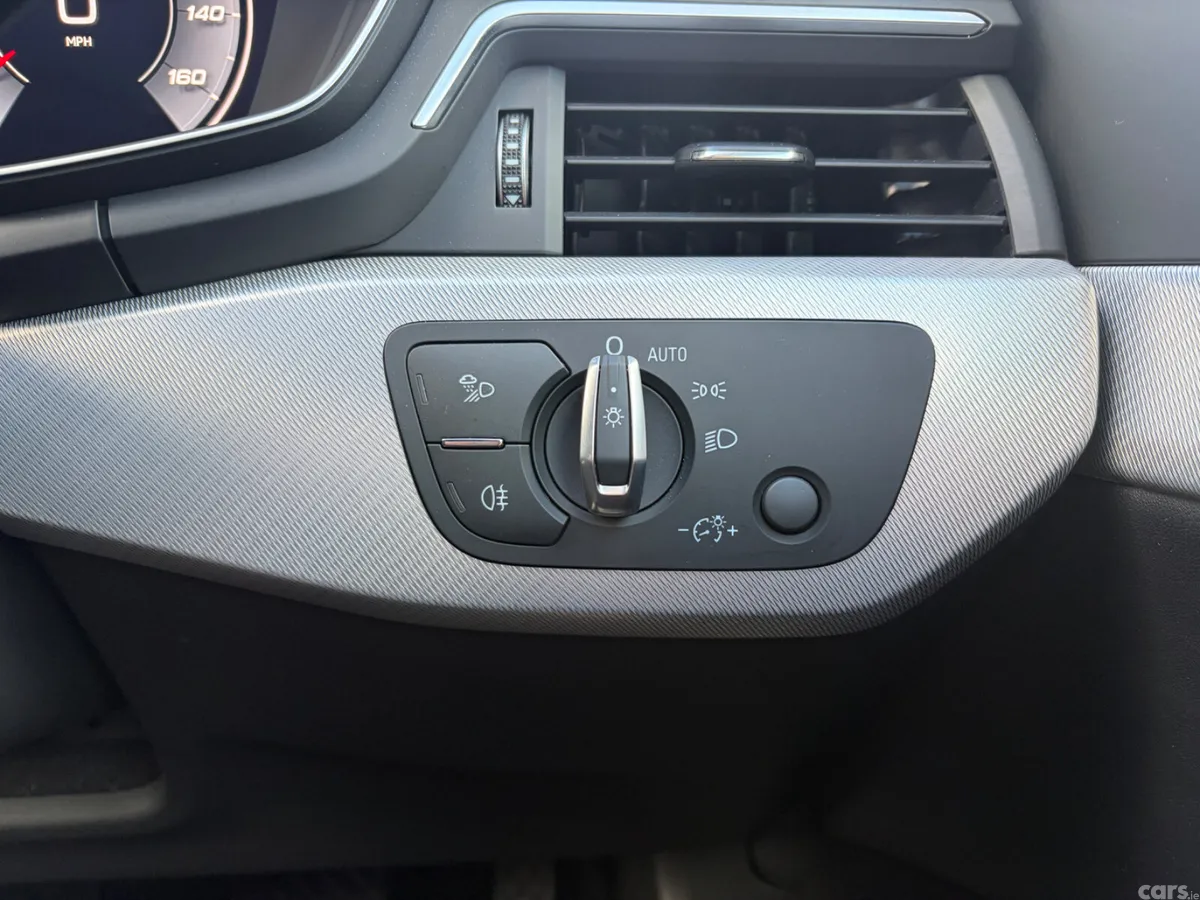 Audi A4 Saloon, Diesel, 2019, White