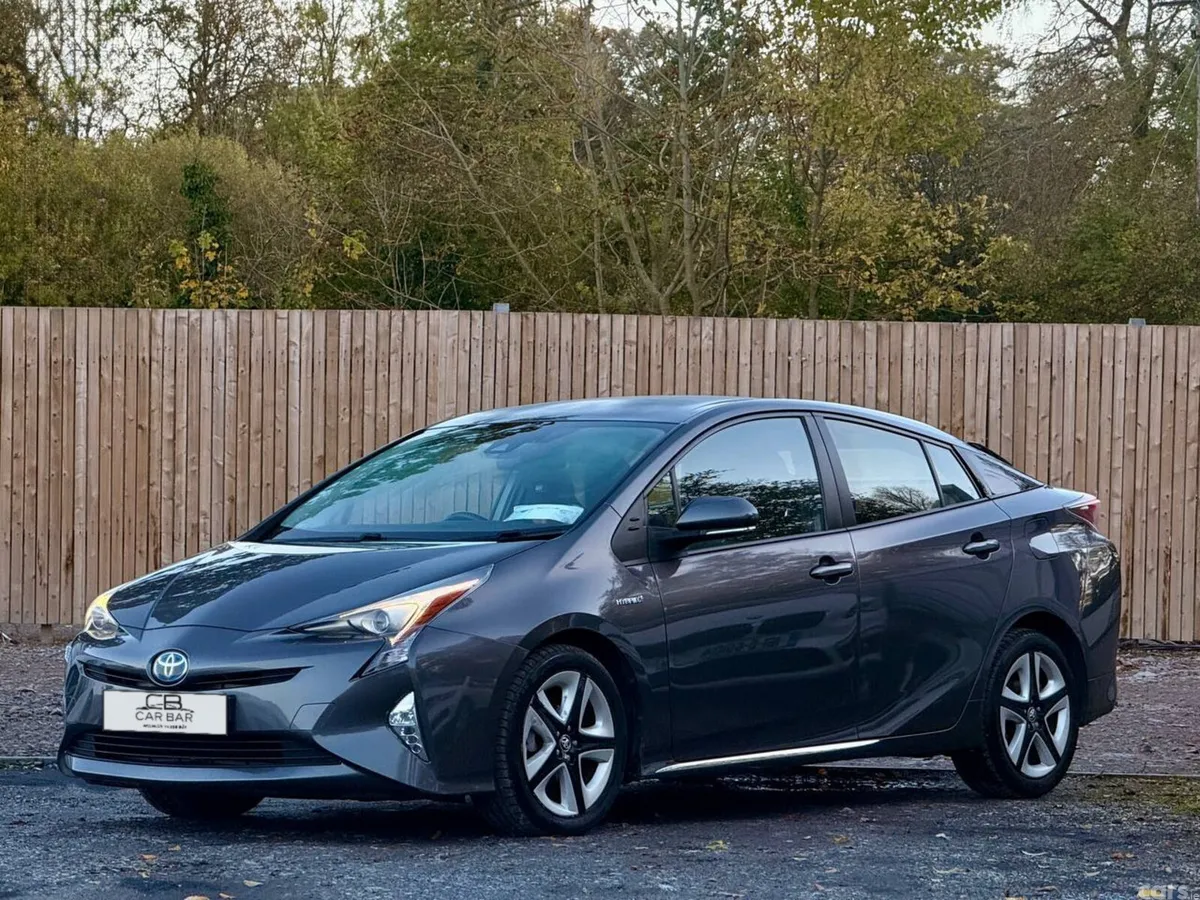 Toyota Prius Hatchback, Petrol Hybrid, 2017, Grey