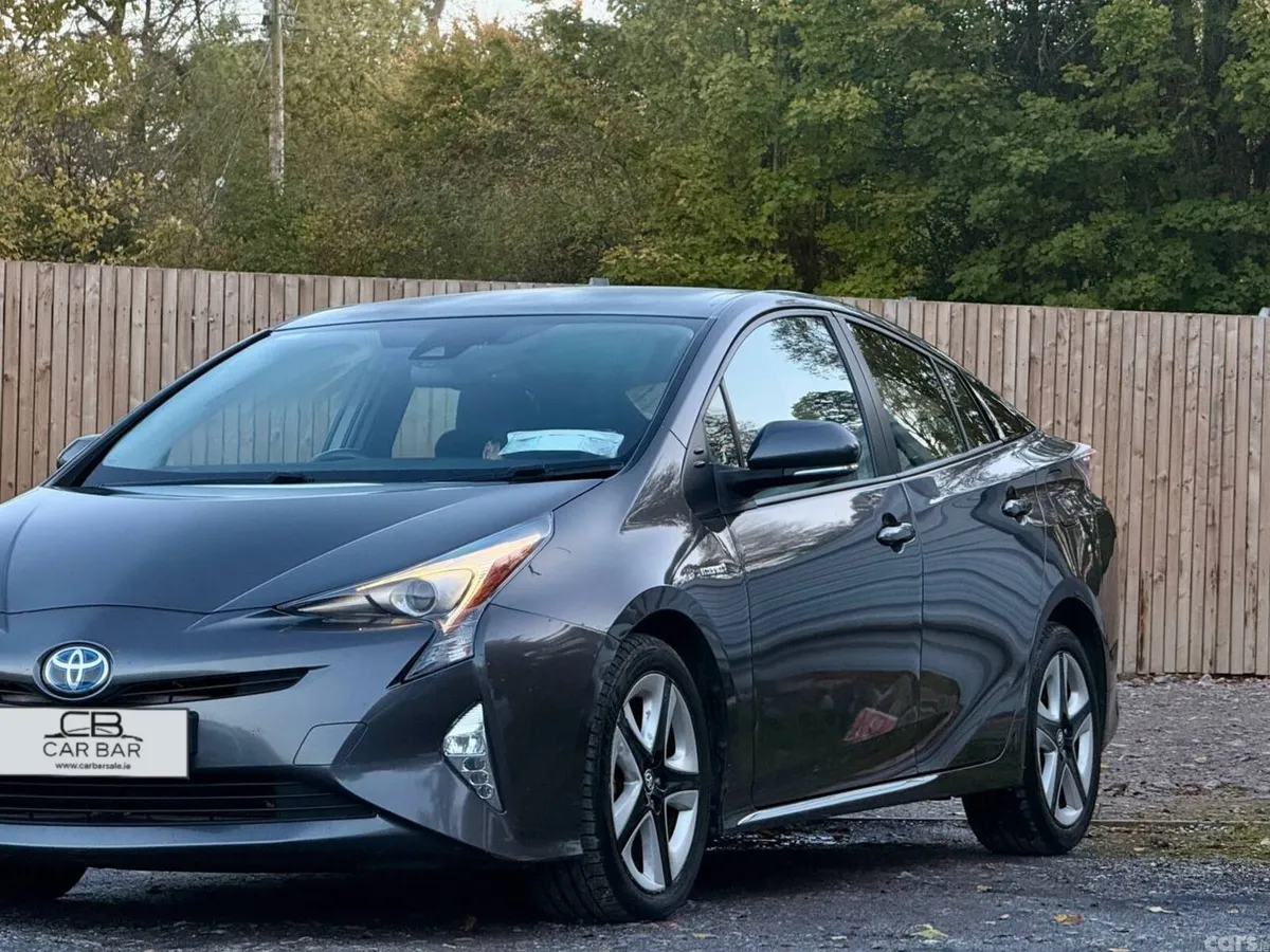 Toyota Prius Hatchback, Petrol Hybrid, 2017, Grey