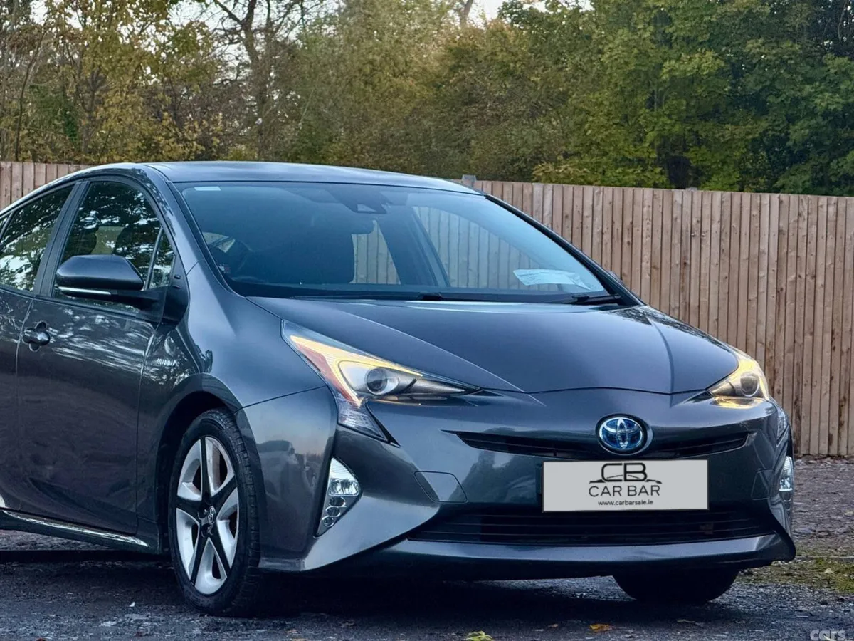 Toyota Prius Hatchback, Petrol Hybrid, 2017, Grey