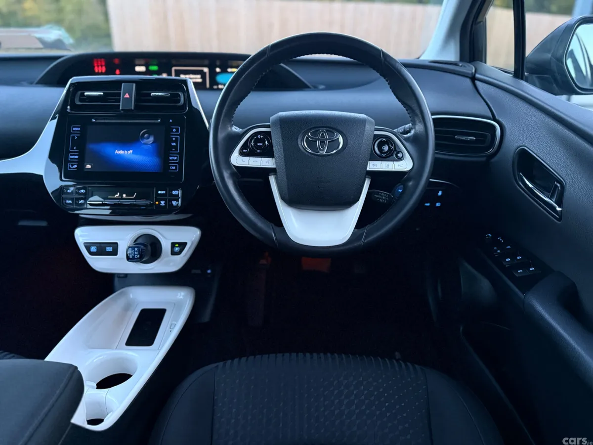Toyota Prius Hatchback, Petrol Hybrid, 2017, Grey