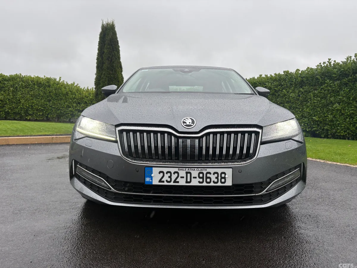 Skoda Superb Saloon, Diesel, 2023, Grey