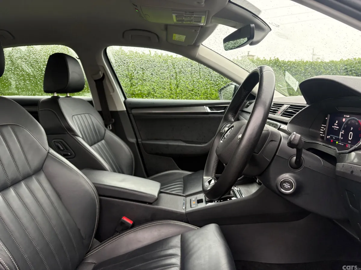 Skoda Superb Saloon, Diesel, 2023, Grey