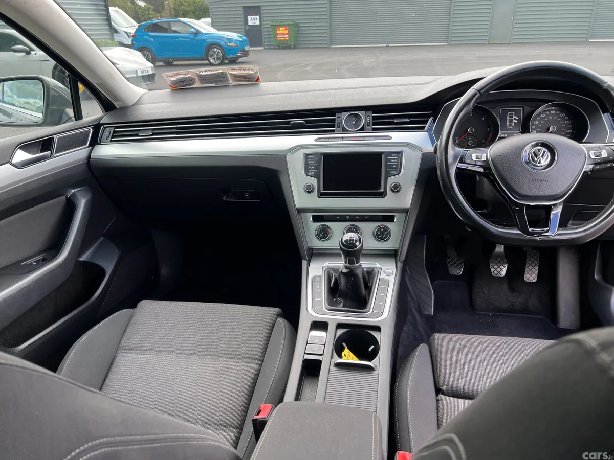 Volkswagen Passat Saloon, Diesel, 2017, Grey