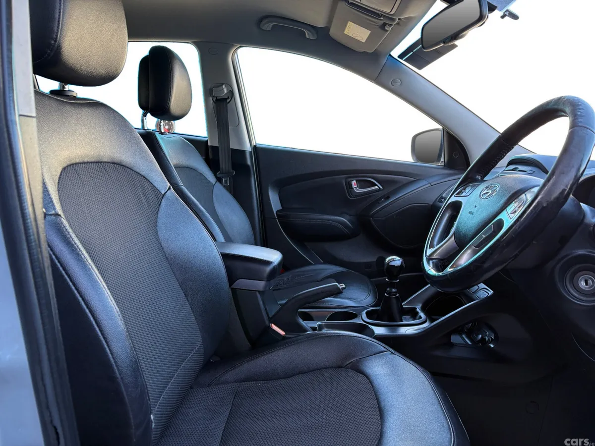 Hyundai ix35 SUV, Diesel, 2014, Silver