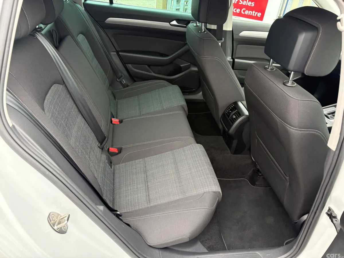 Volkswagen Passat Estate, Diesel, 2020, White