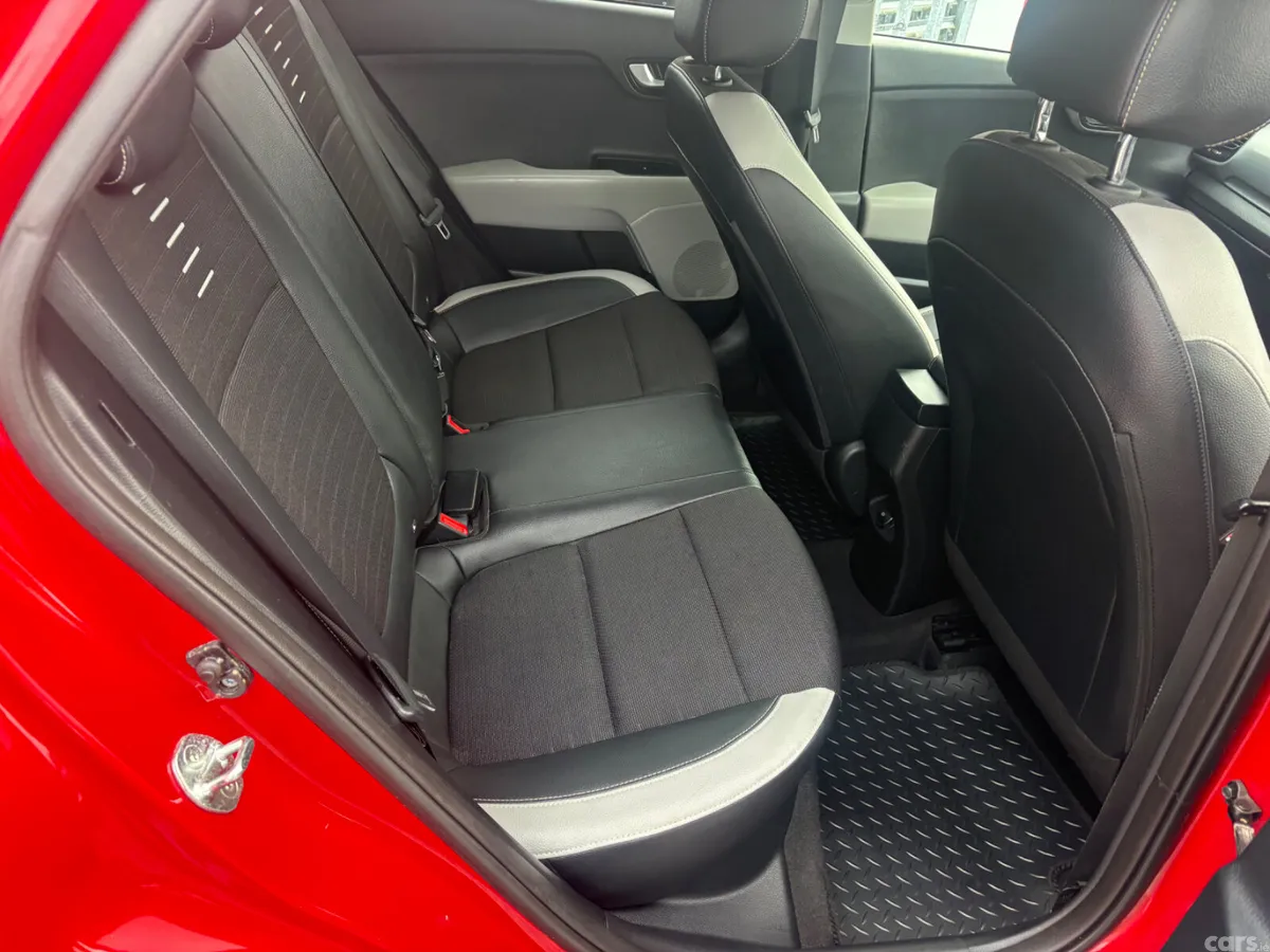 Kia Stonic Hatchback, Diesel, 2018, Red