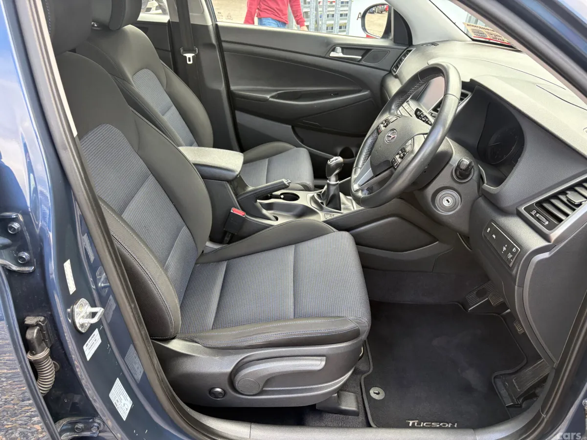 Hyundai Tucson SUV, Diesel, 2017, Blue