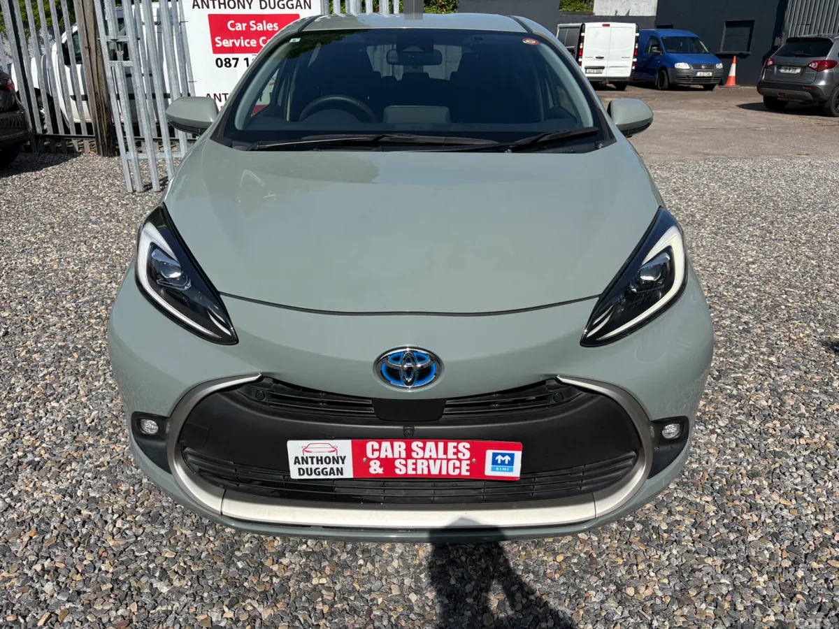 Toyota Aqua Hatchback, Petrol Hybrid, 2021, Green