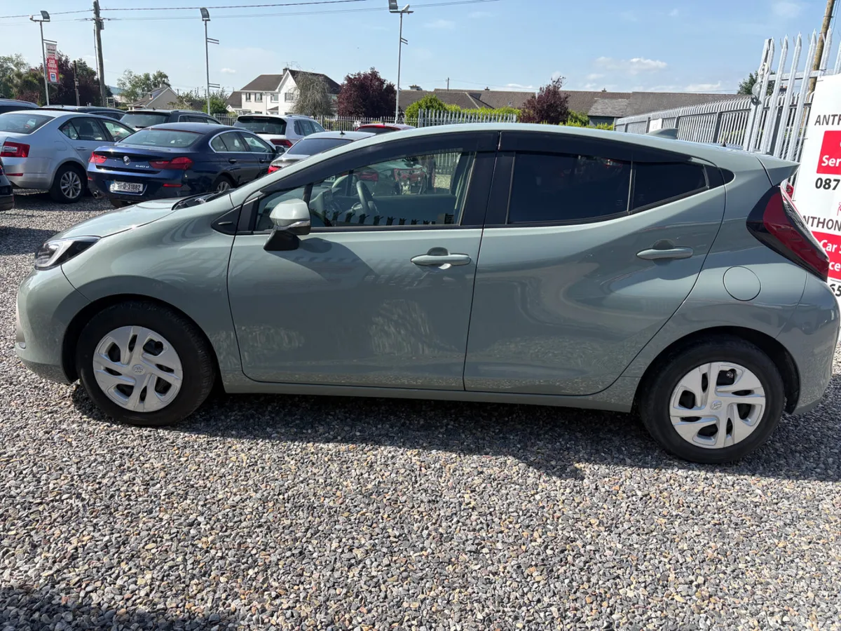 Toyota Aqua Hatchback, Petrol Hybrid, 2021, Green