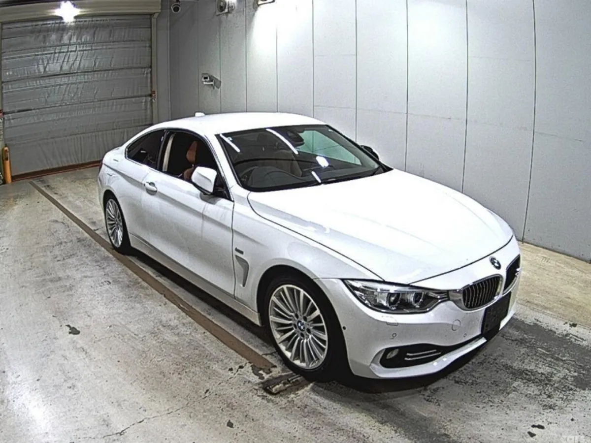 BMW 4-Series Coupe, Petrol, 2015, White