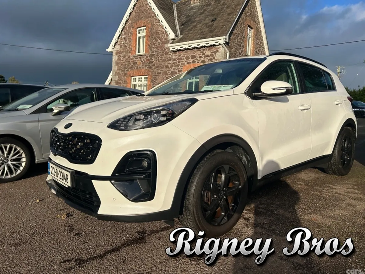 Kia Sportage MPV, Diesel, 2021, White