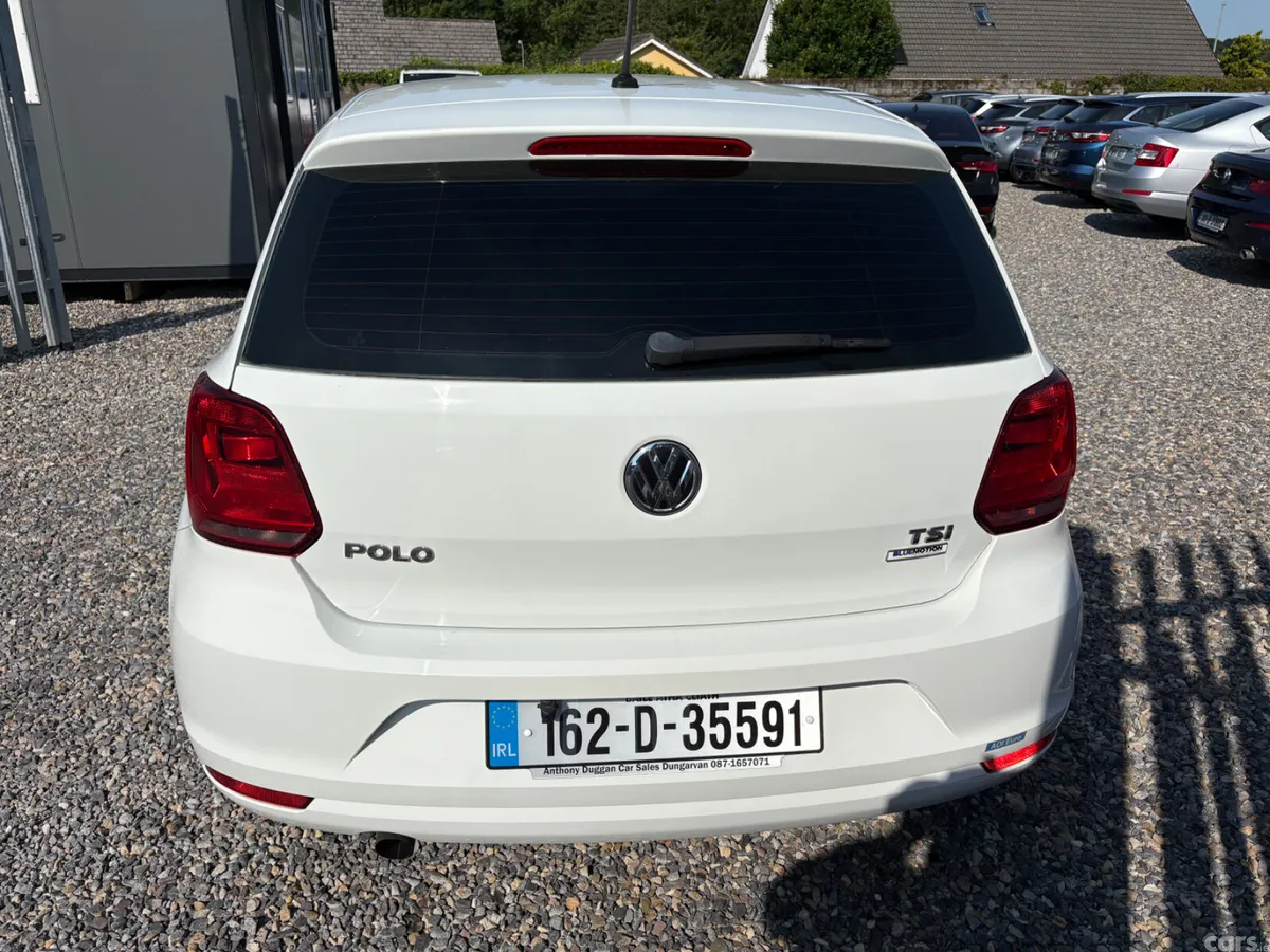 Volkswagen Polo Hatchback, Petrol, 2016, White