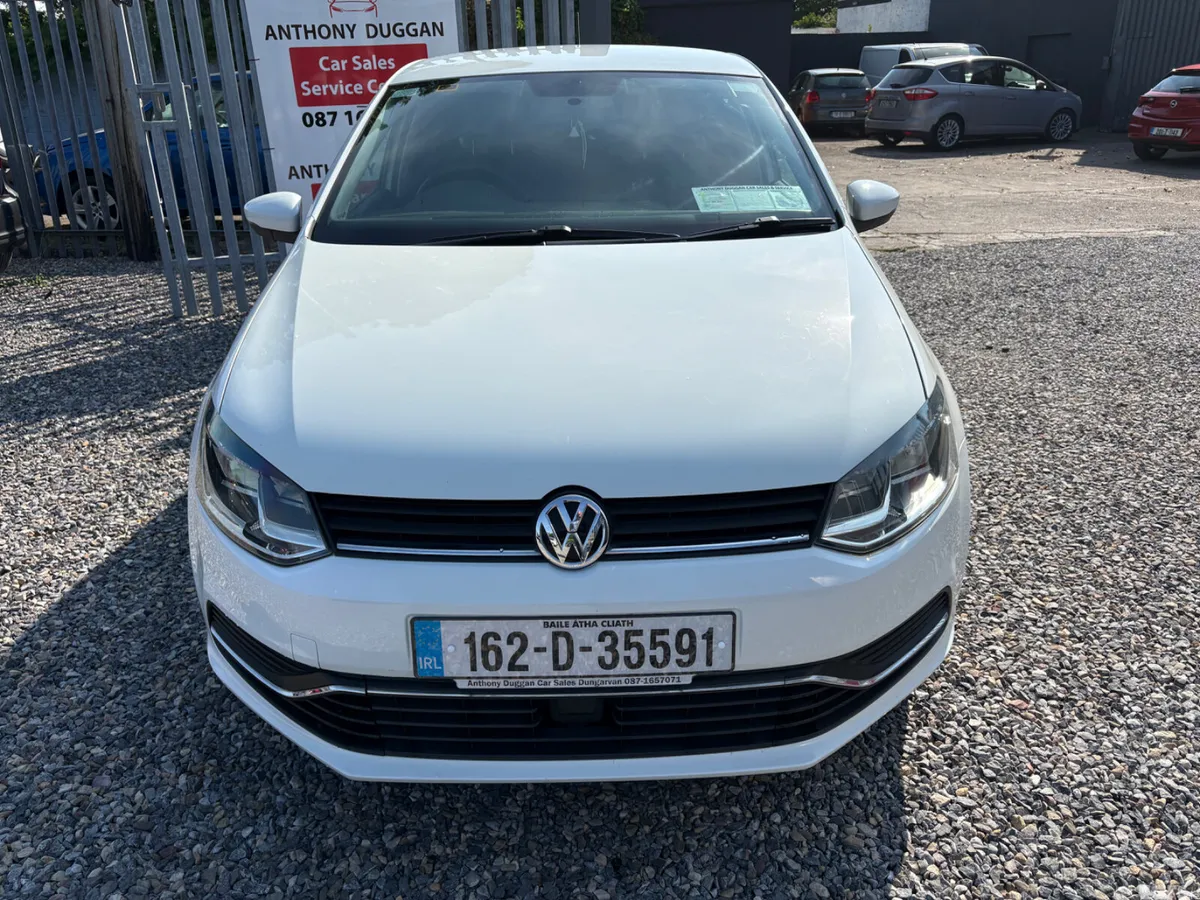 Volkswagen Polo Hatchback, Petrol, 2016, White