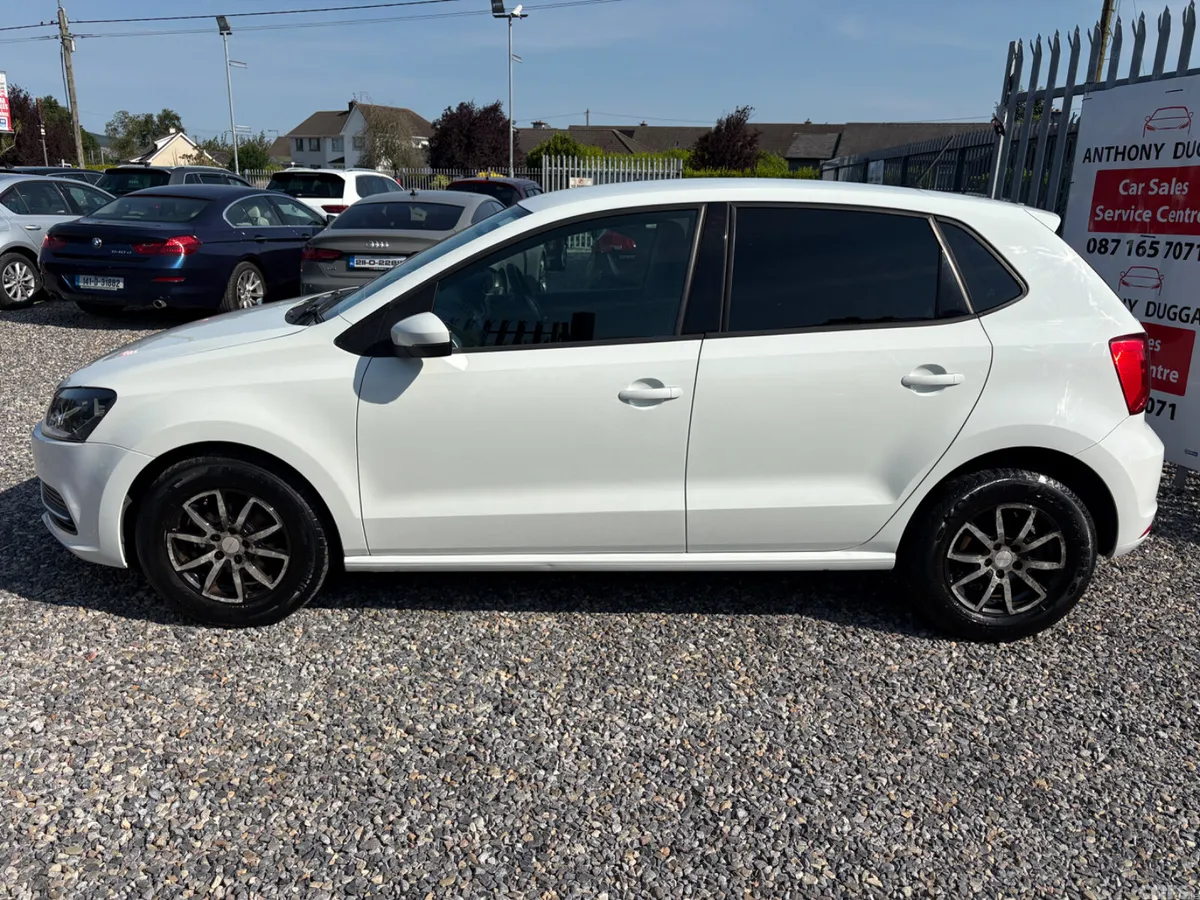 Volkswagen Polo Hatchback, Petrol, 2016, White