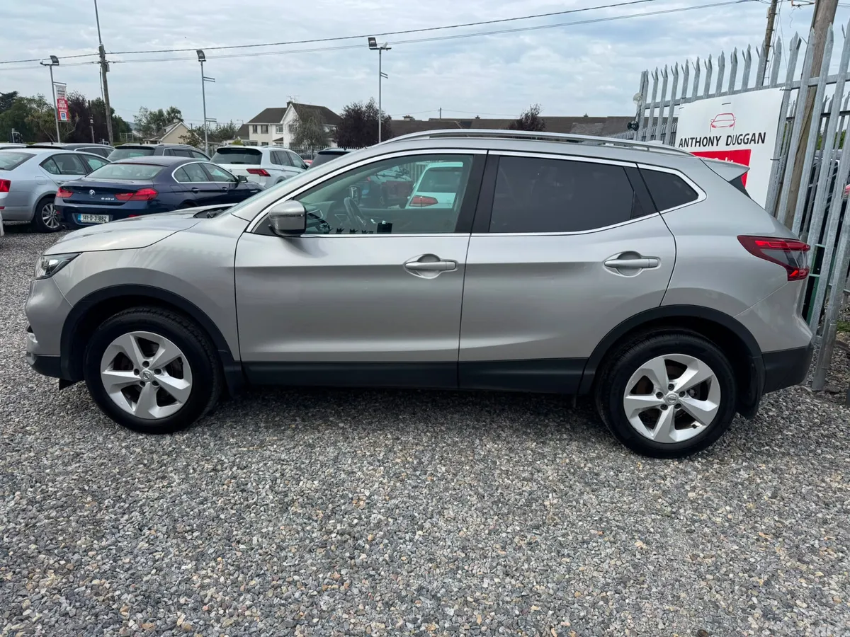 Nissan Qashqai MPV, Petrol, 2018, Grey
