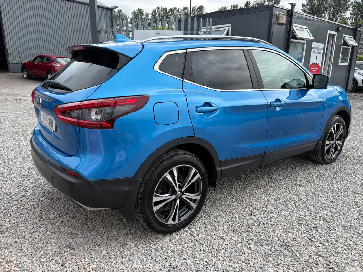 Nissan Qashqai MPV, Petrol, 2018, Blue