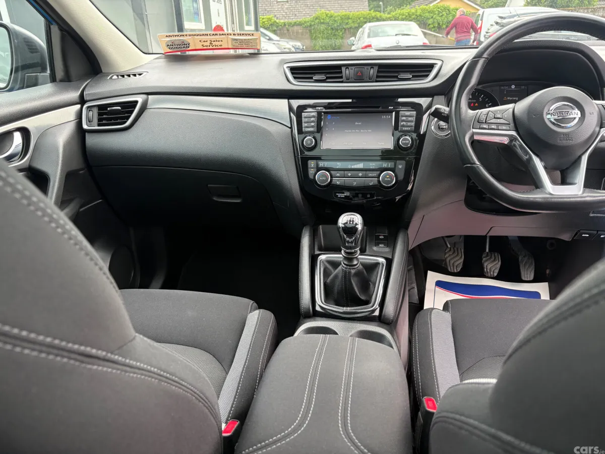 Nissan Qashqai MPV, Petrol, 2018, Blue