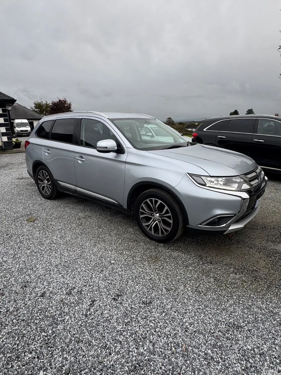 Mitsubishi Outlander SUV, Diesel, 2017, Grey