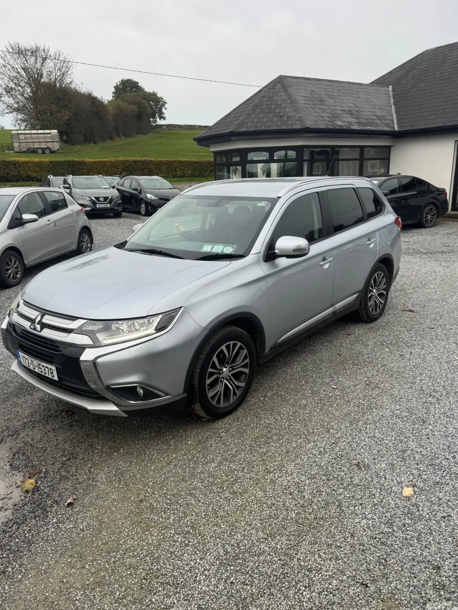 Mitsubishi Outlander SUV, Diesel, 2017, Grey