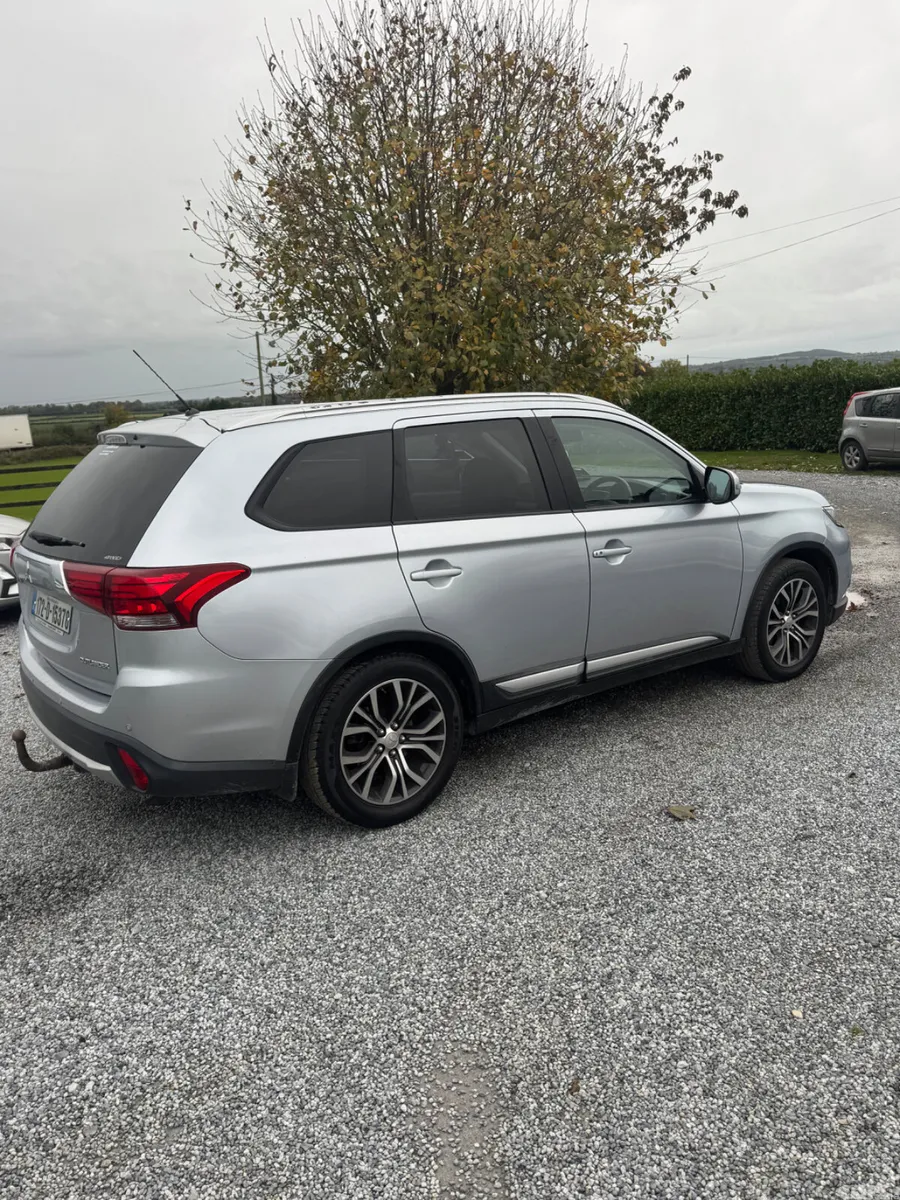 Mitsubishi Outlander SUV, Diesel, 2017, Grey