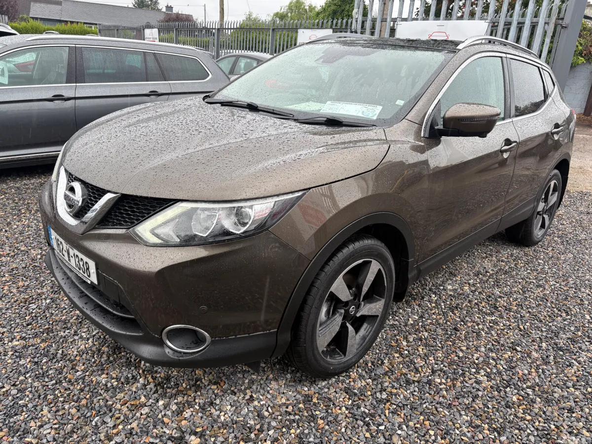 Nissan Qashqai Hatchback, Diesel, 2016, Brown