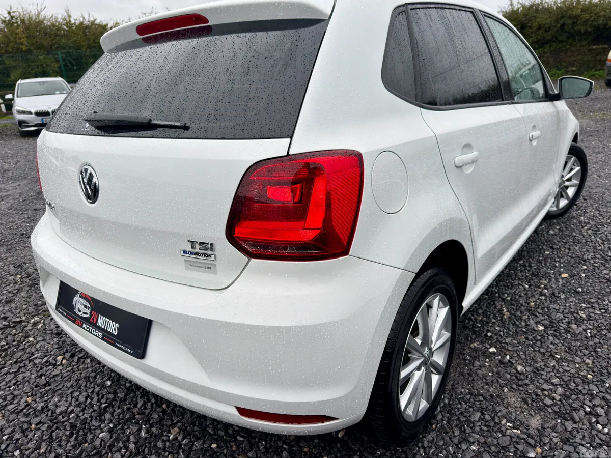 Volkswagen Polo Hatchback, Petrol, 2017, White
