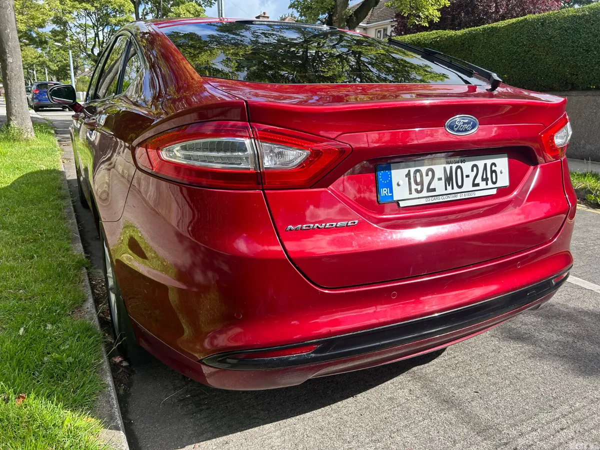 Ford Mondeo Hatchback, Diesel, 2019, Red