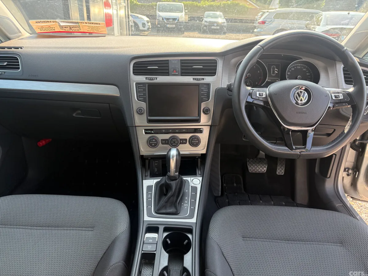 Volkswagen Golf Hatchback, Petrol, 2017, Silver