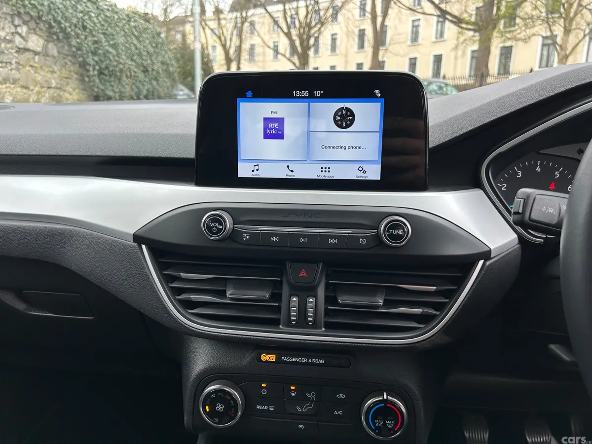 Ford Focus Hatchback, Petrol, 2019, Black