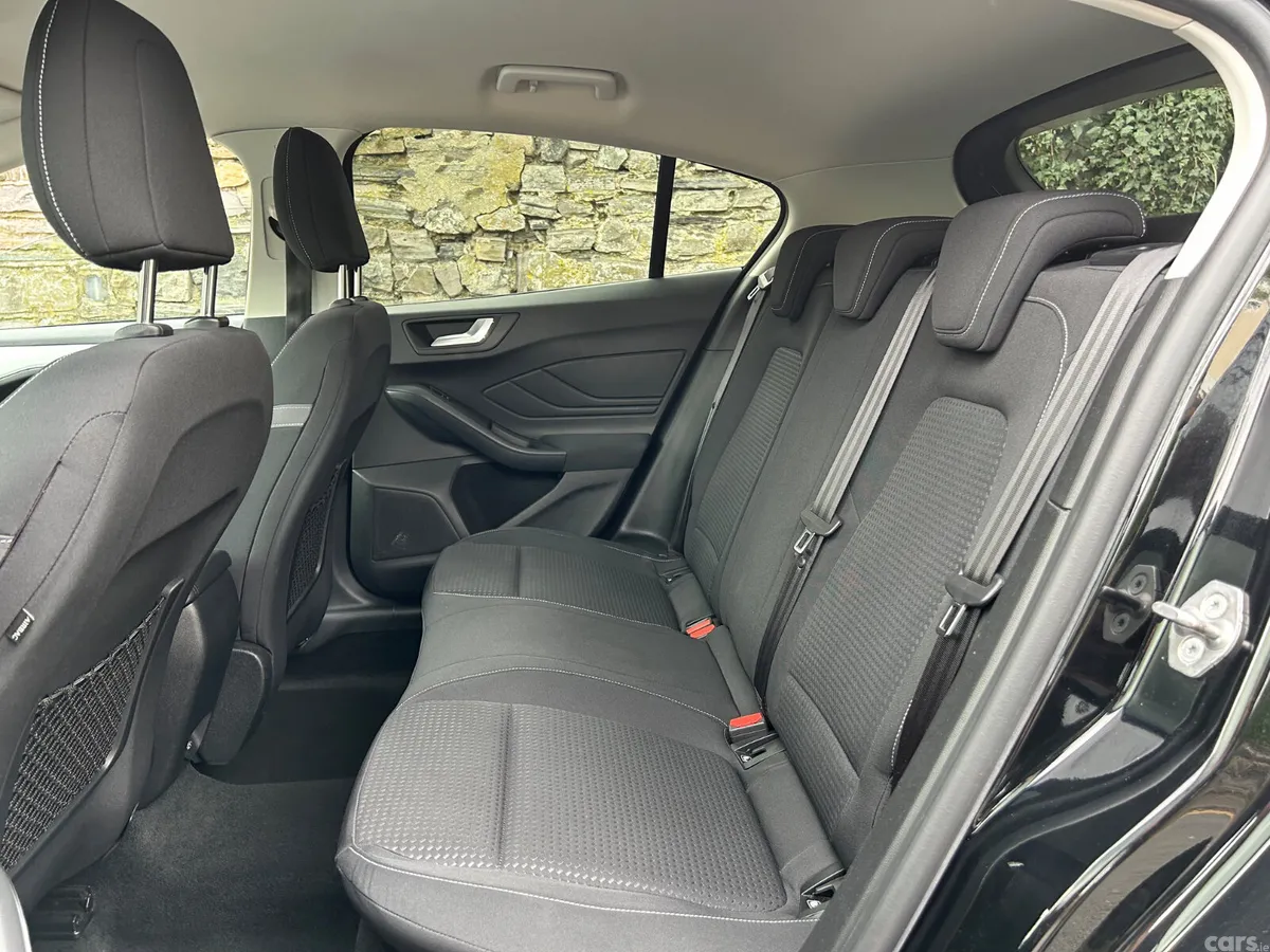 Ford Focus Hatchback, Petrol, 2019, Black