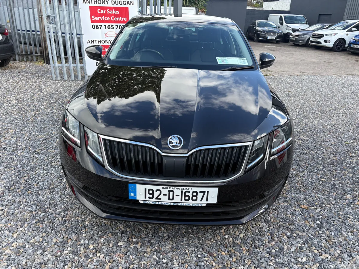 Skoda Octavia Saloon, Diesel, 2019, Black