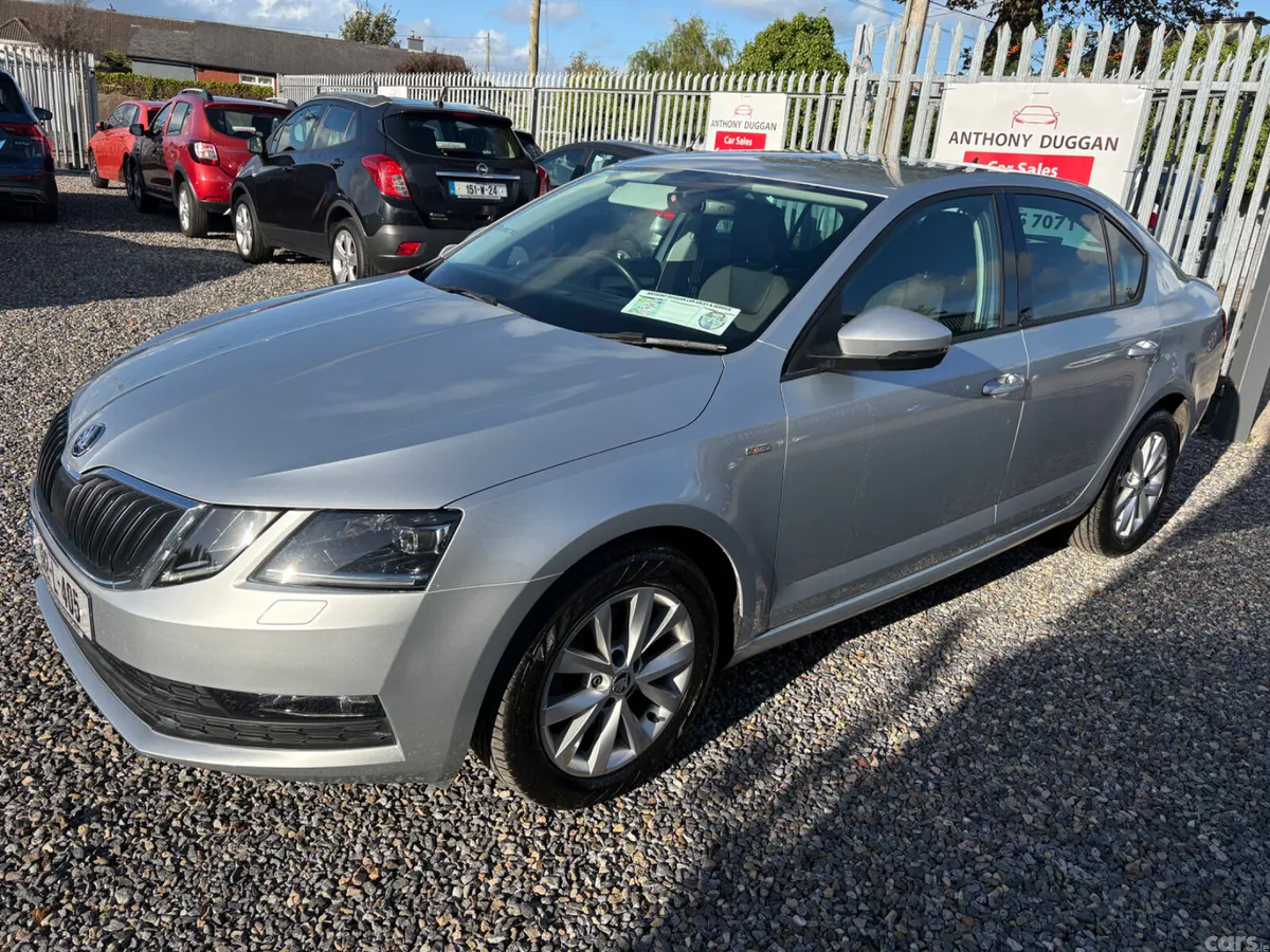 Skoda Octavia Saloon, Petrol, 2019, Grey