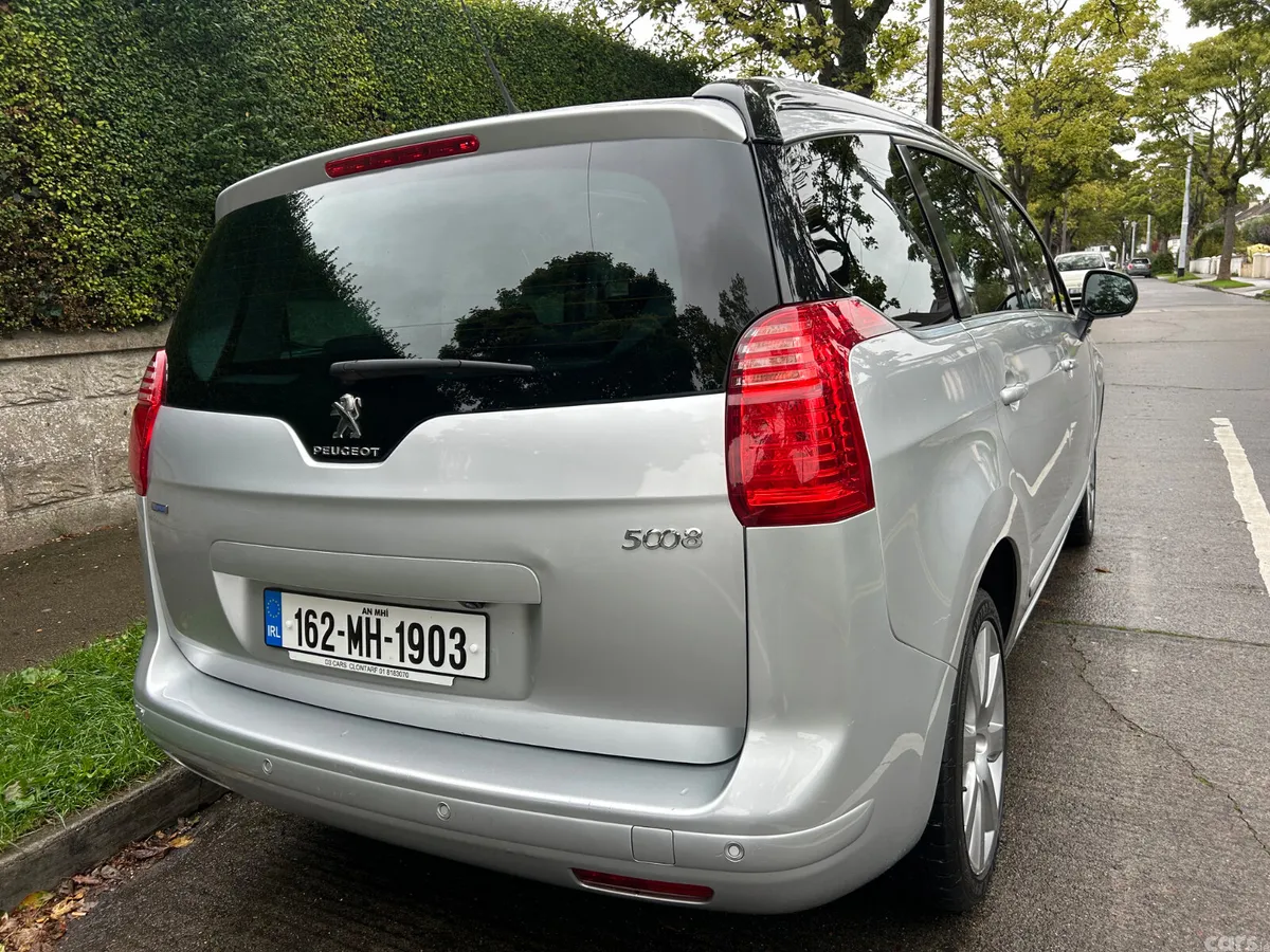 Peugeot 5008 MPV, Diesel, 2016, Silver