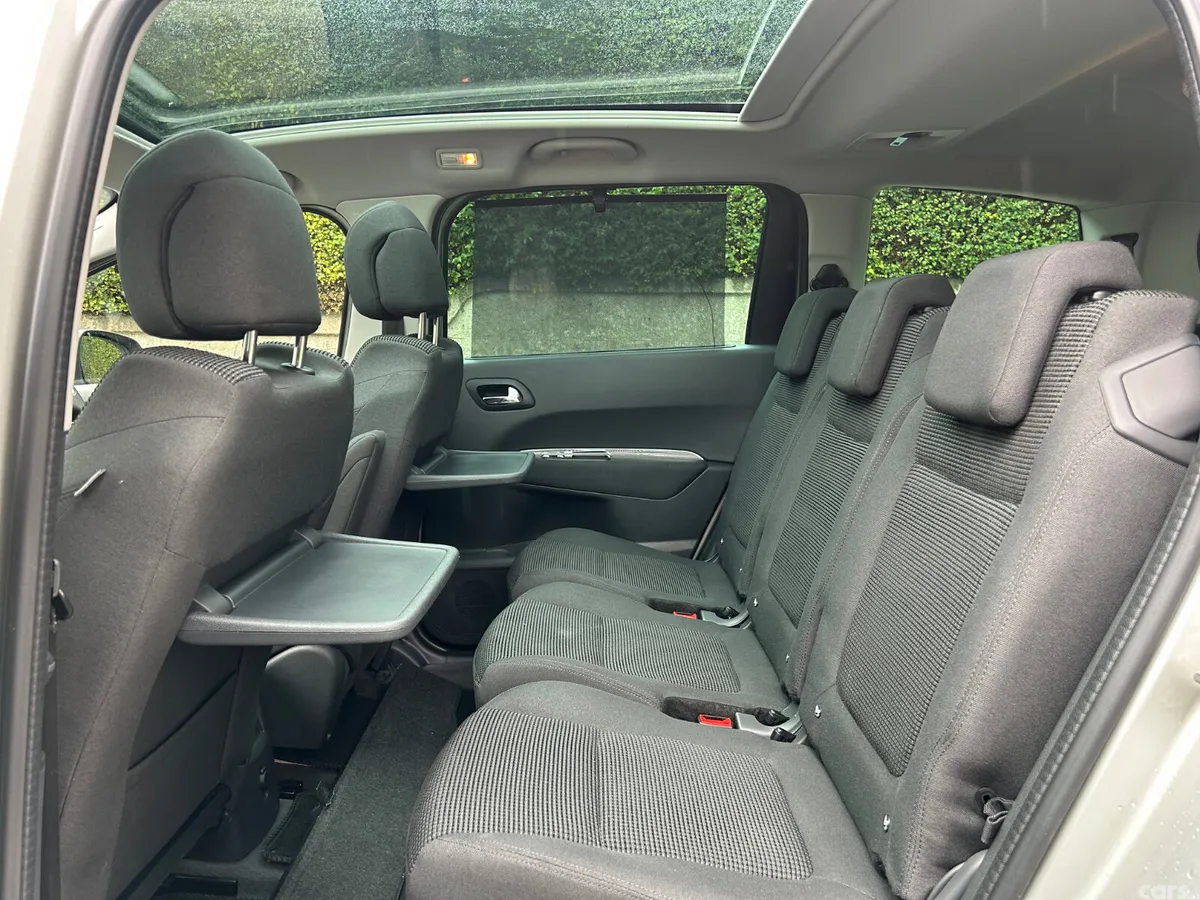 Peugeot 5008 MPV, Diesel, 2016, Silver