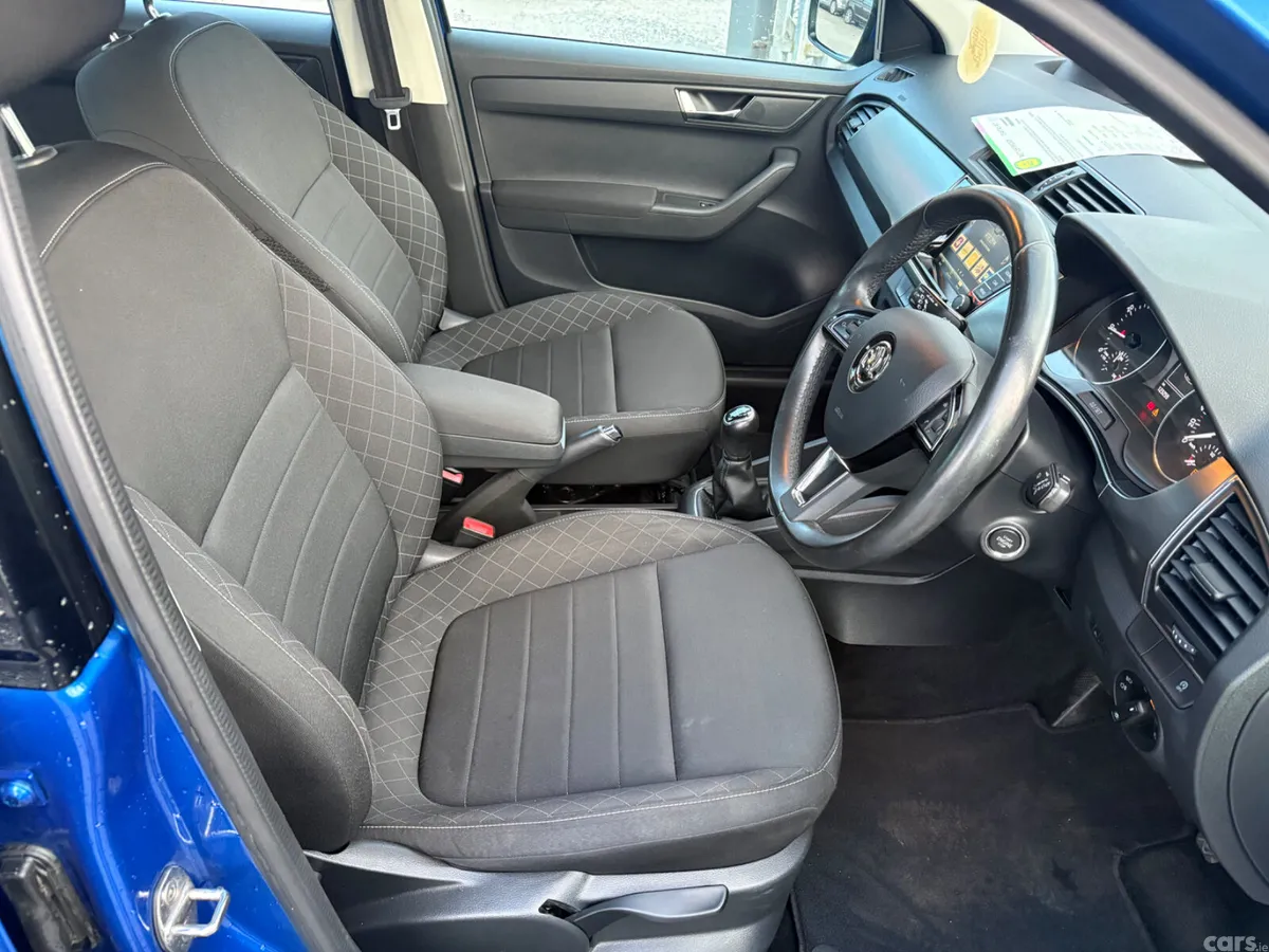 Skoda Fabia Hatchback, Petrol, 2018, Blue