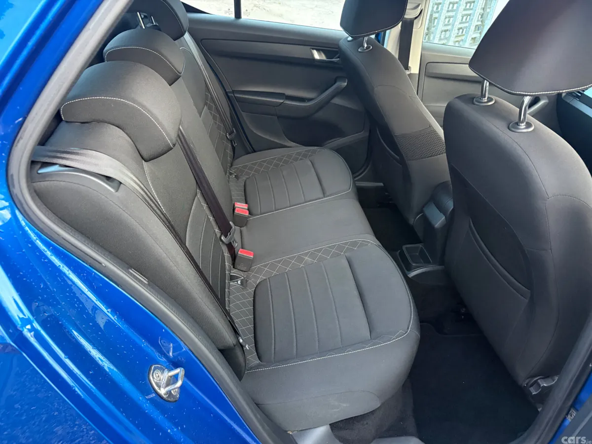Skoda Fabia Hatchback, Petrol, 2018, Blue