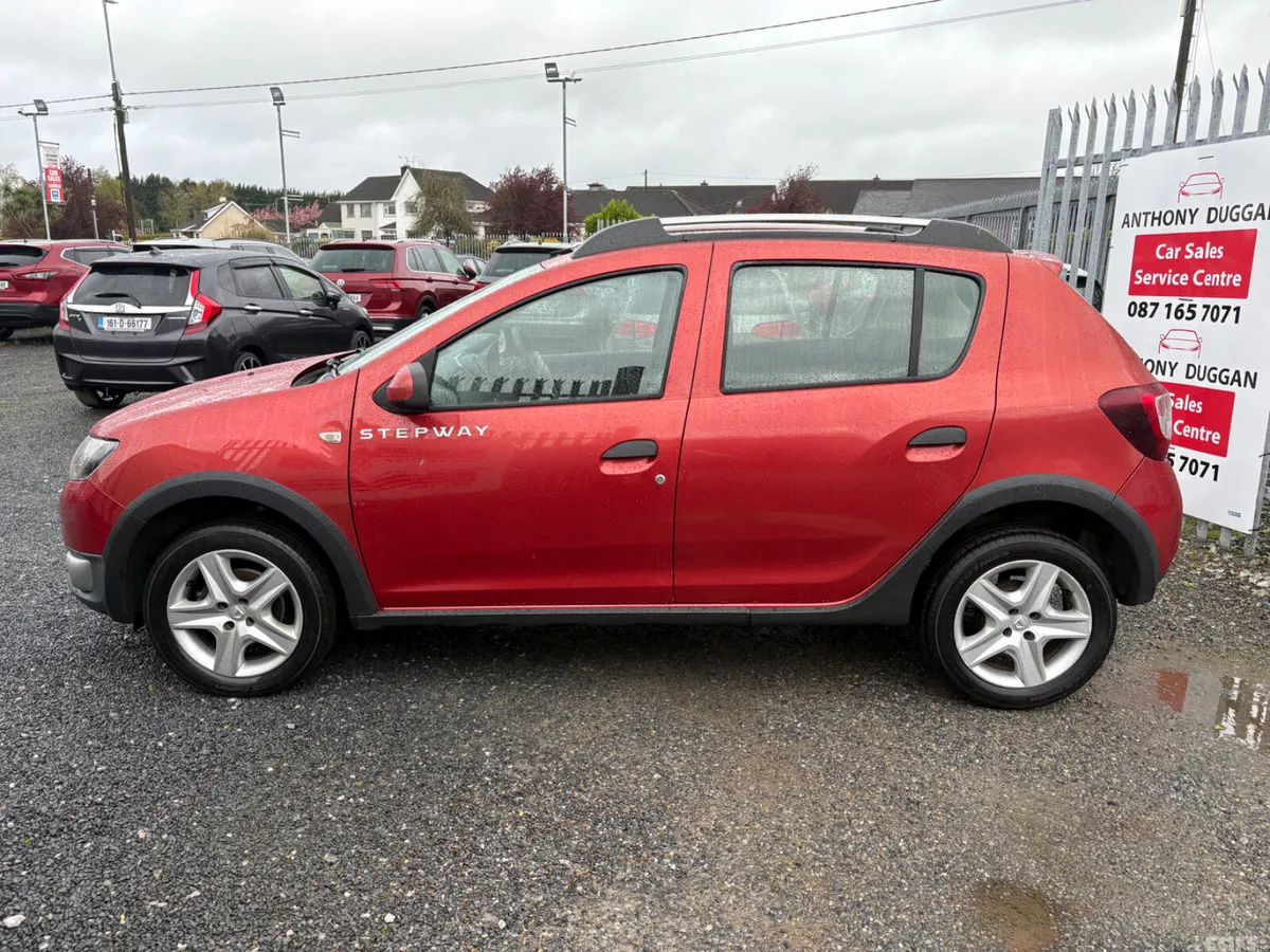 Dacia Sandero Stepway Hatchback, Diesel, 2016, Red