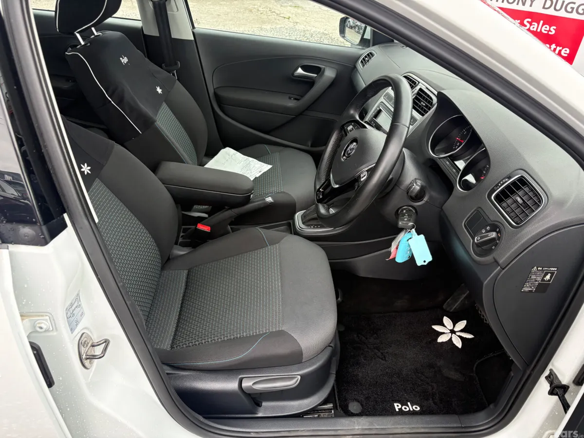 Volkswagen Polo Hatchback, Petrol, 2017, White
