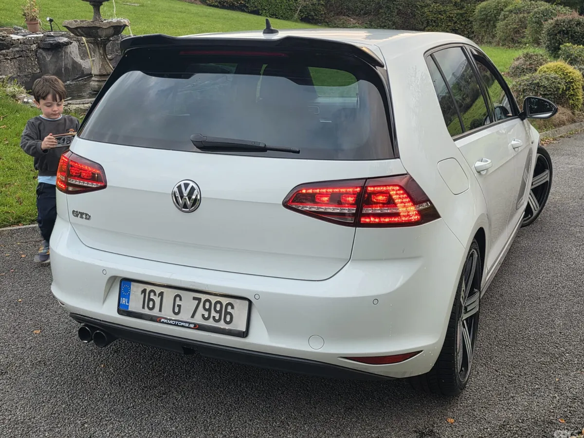 Volkswagen Golf Hatchback, Diesel, 2016, White