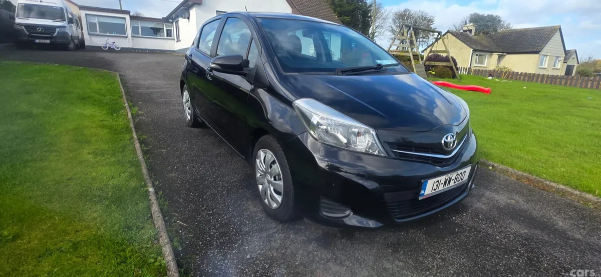 Toyota Yaris Hatchback, Petrol, 2013, Black