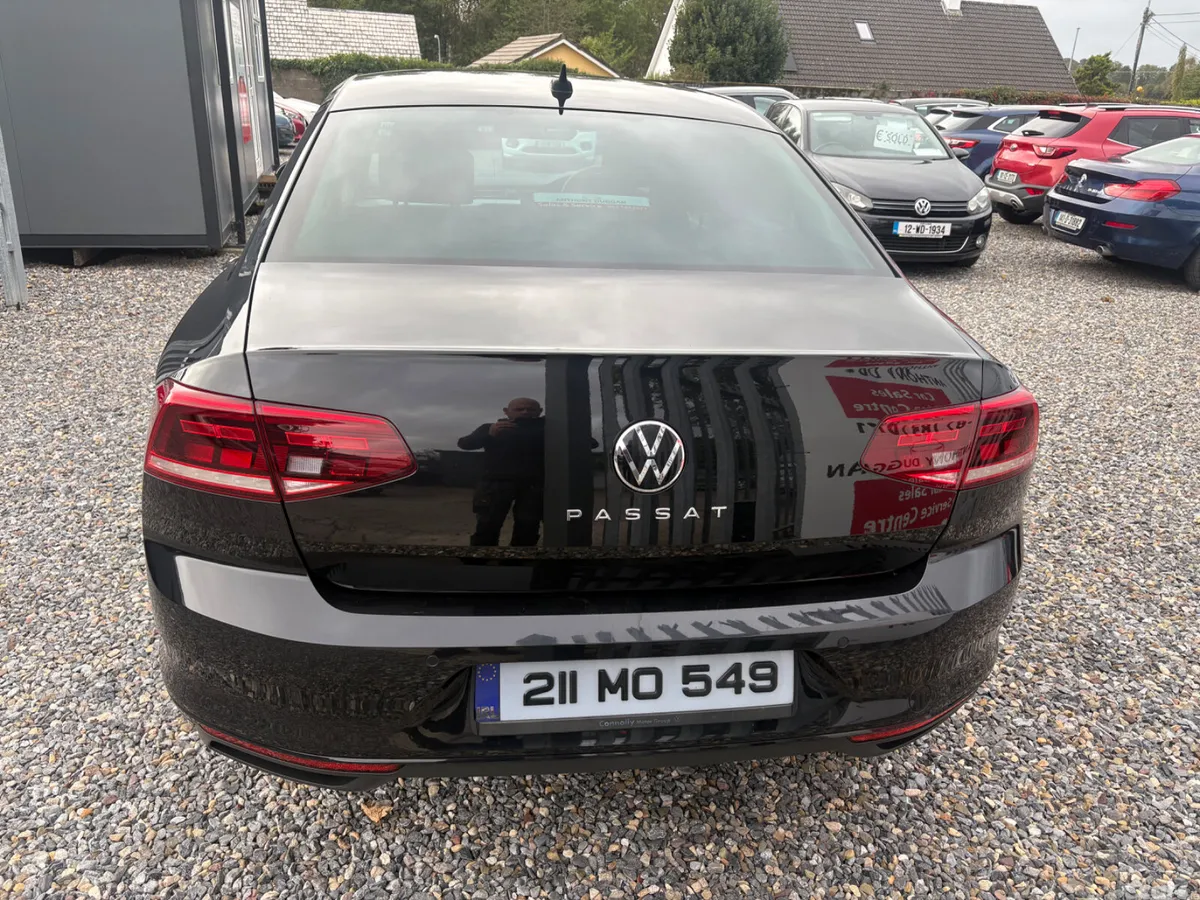 Volkswagen Passat Saloon, Diesel, 2021, Black